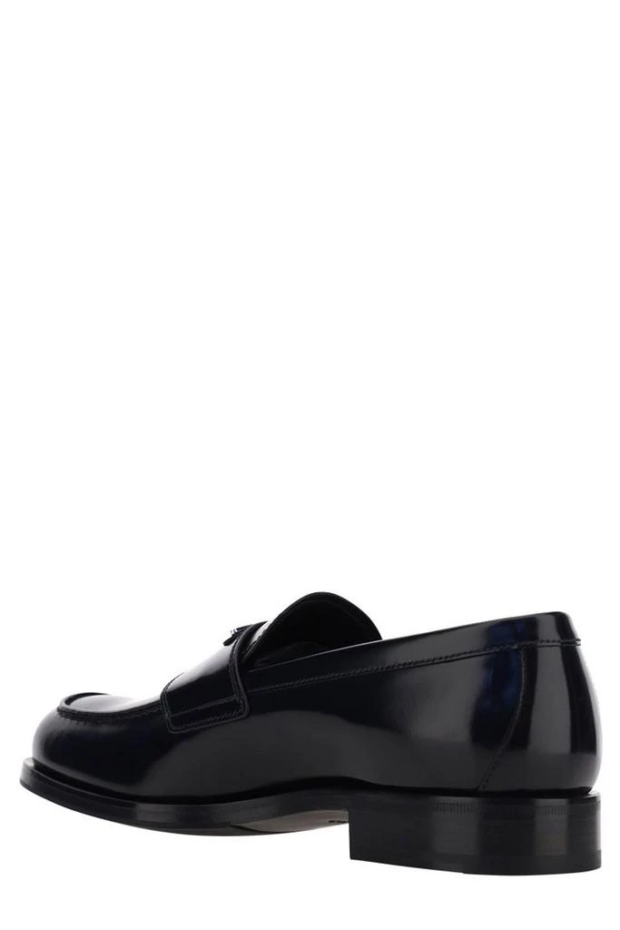 商品Prada|Prada Logo Plaque Slip-On Loafers,价格¥7823,第3张图片详细描述