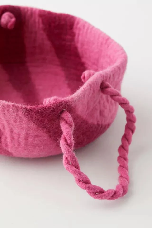 商品Urban Outfitters|Mallie Small Felted Storage Basket,价格¥151,第3张图片详细描述