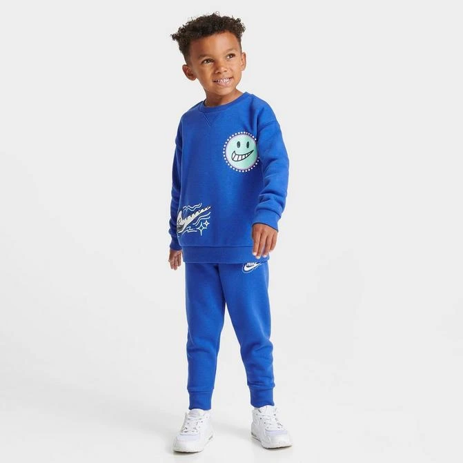 商品NIKE|Kids' Toddler Nike Art of Play Crewneck Sweatshirt and Jogger Pants Set,价格¥224,第1张图片