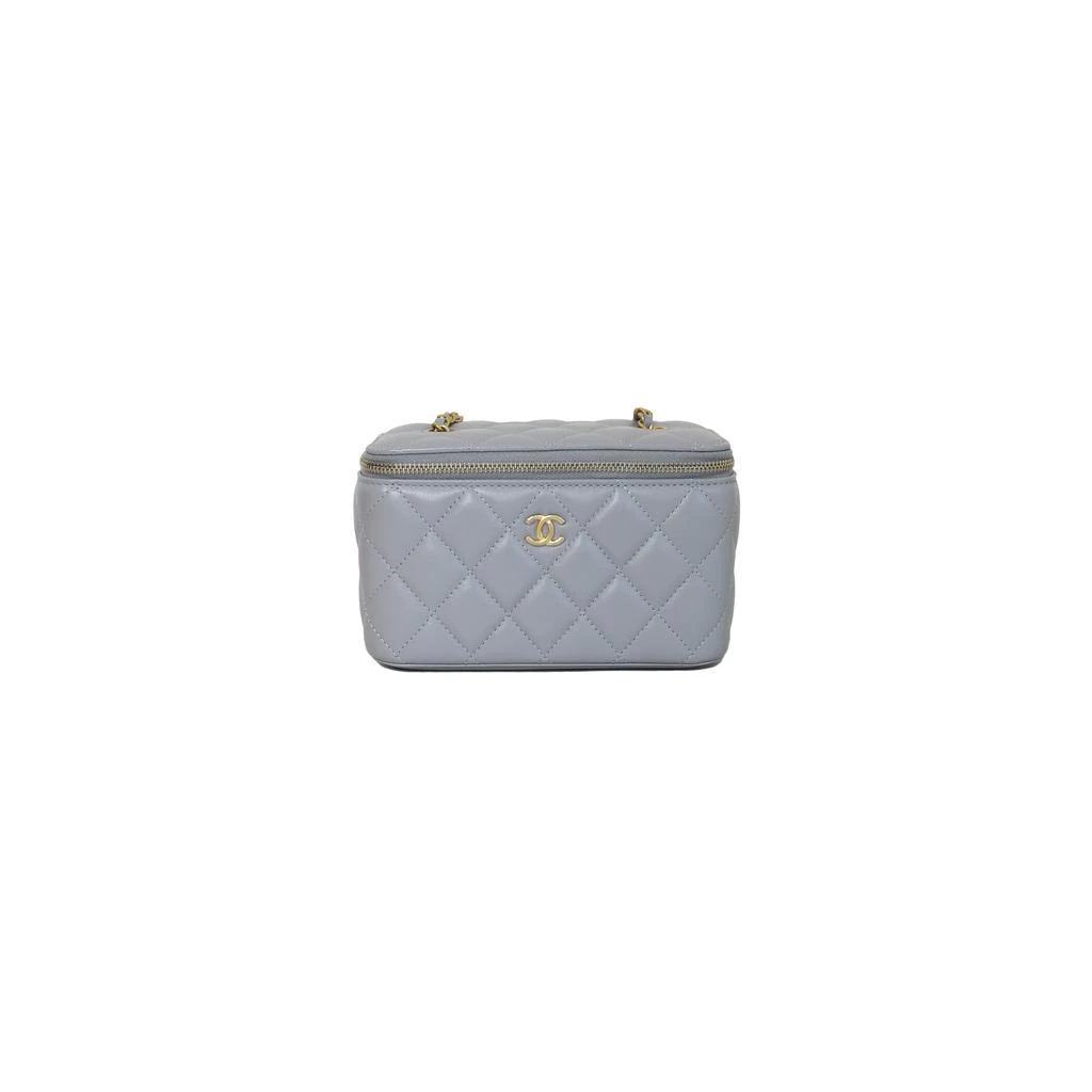 商品Chanel|Chanel Small Vanity Bag with Pearl Crush Chain Light Grey,价格¥34033,第1张图片