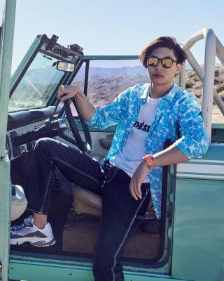 商品Sandro|Flower Slim Fit Shirt - 100% Exclusive,价格¥657,第4张图片详细描述