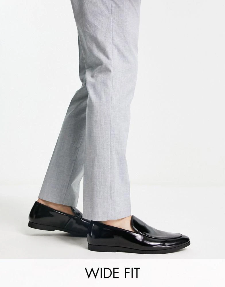 商品Truffle Collection|Truffle Collection wide fit slip on loafers in black patent,价格¥168,第1张图片