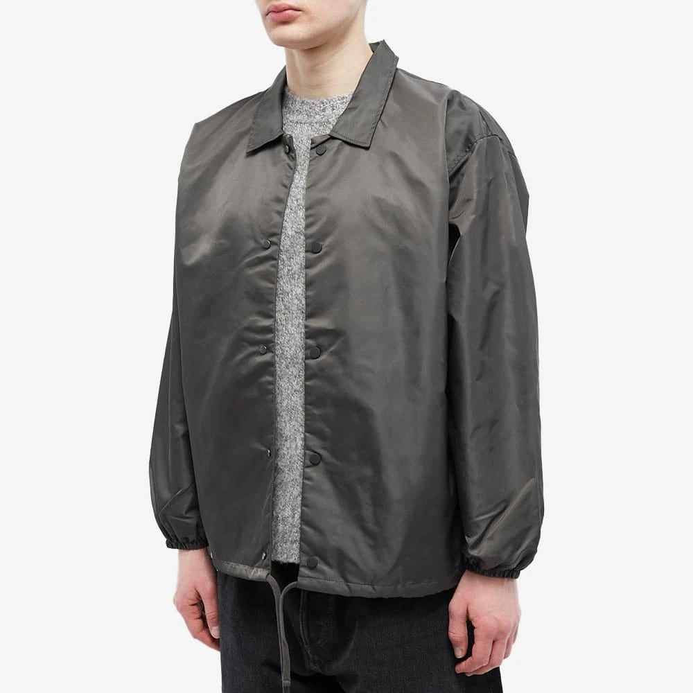 商品Essentials|Fear of God ESSENTIALS 1977 Nylon Coaches Jacket - Off Black,价格¥929,第2张图片详细描述