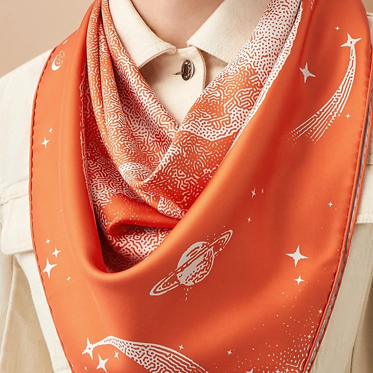 商品[国内直发] Hermes|爱马仕 月光飞马双面丝巾 女款  橙色,价格¥3932,第8张图片详细描述
