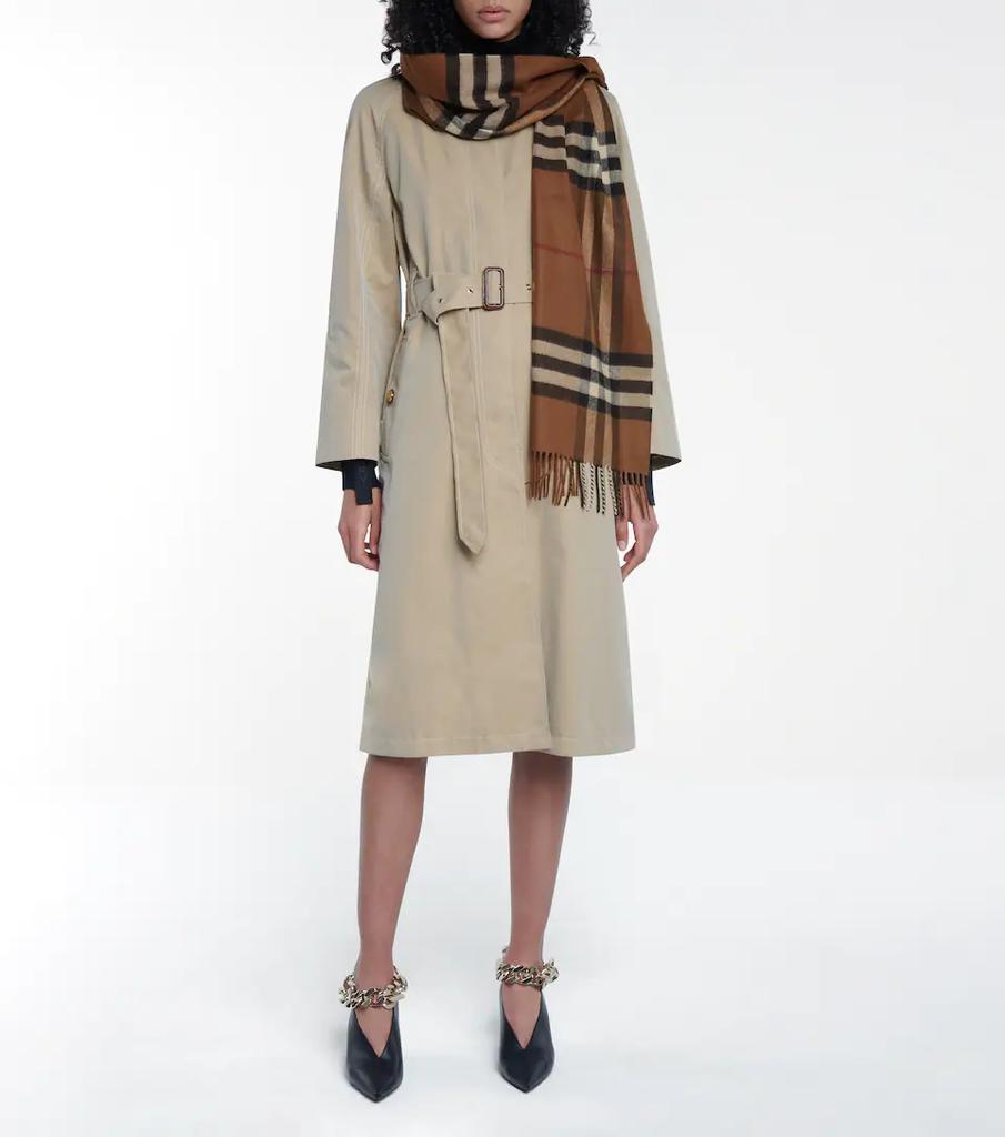 商品Burberry|Giant Check羊绒围巾,价格¥4286,第4张图片详细描述
