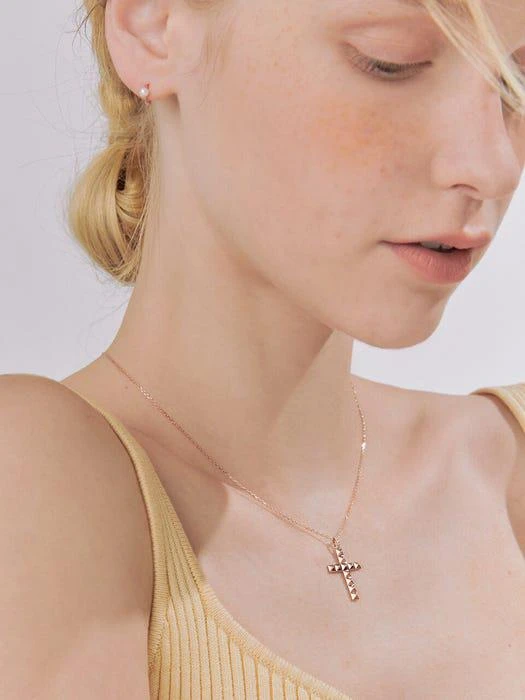 商品DONA & D.|Stud Cross Pendant - 3 Colors (10K / 14K / 18K),价格¥642,第5张图片详细描述