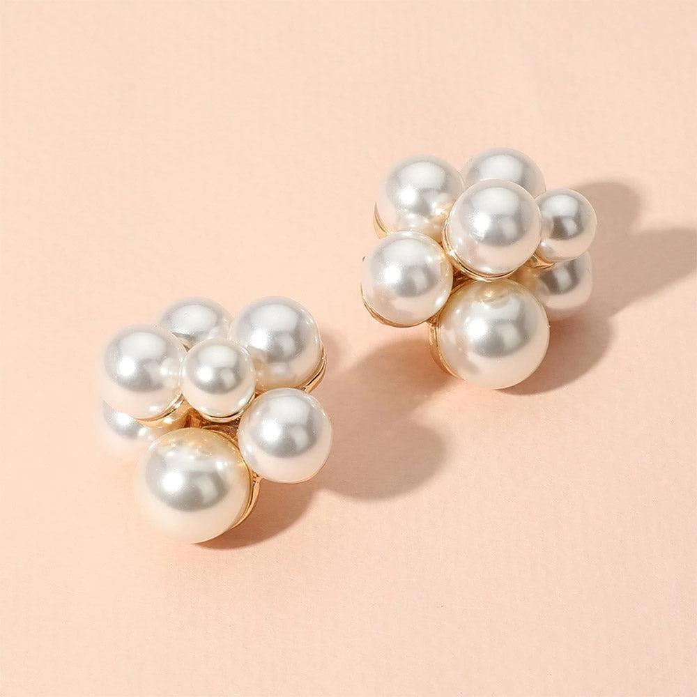 商品FASHNZFAB|Pearl Cluster Earrings - Cream,价格¥192,第1张图片详细描述