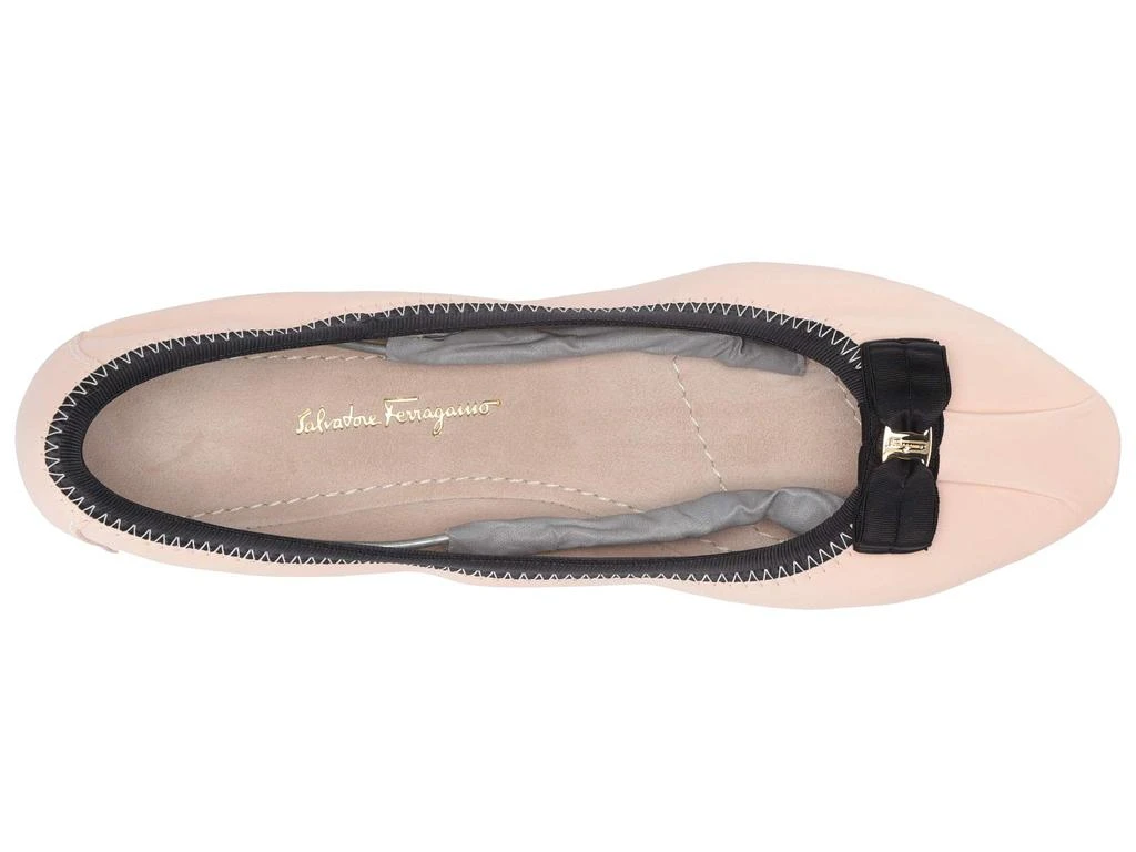 商品Salvatore Ferragamo|Joy 芭蕾舞平底凉鞋,价格¥2769,第2张图片详细描述