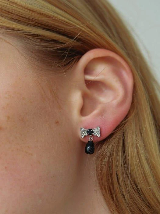 商品LOVE ME MONSTER|Cubic Ribbon N Onyx Earrings,价格¥499,第3张图片详细描述