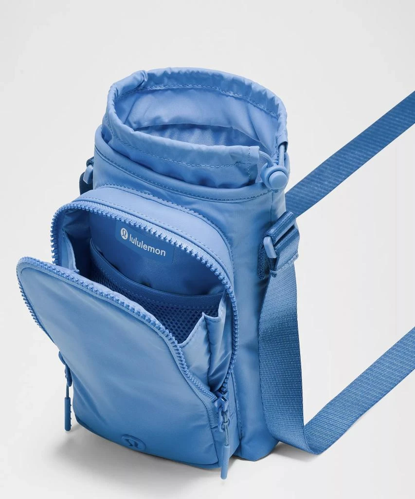 Water Bottle Crossbody with Front Pocket 2L 商品
