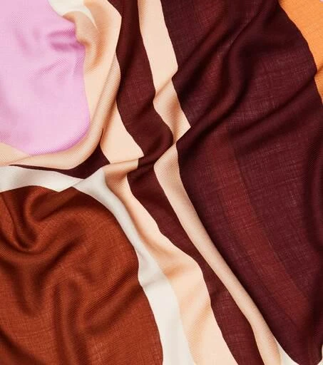 商品Loro Piana|印花羊绒与真丝围巾,价格¥6649,第4张图片详细描述