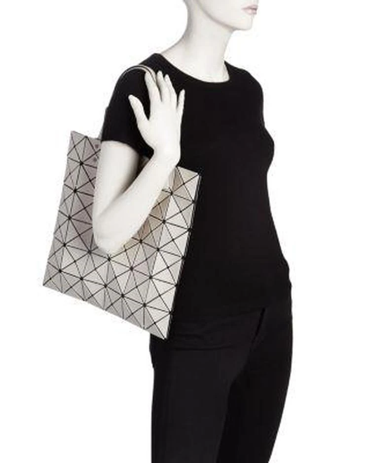 商品Issey Miyake|Issey Miyake Lucent Frost Tote,价格¥2199,第2张图片详细描述