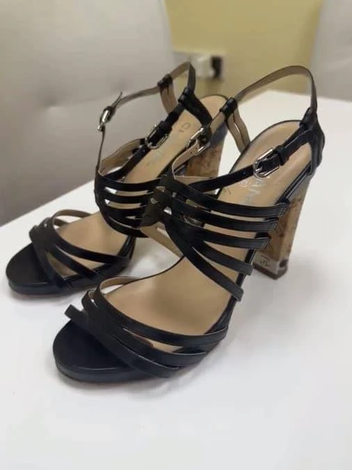 商品[二手商品] Chanel|Chanel Black Leather Cork Heel Strappy Sandals Size 40.5,价格¥2900,第2张图片详细描述