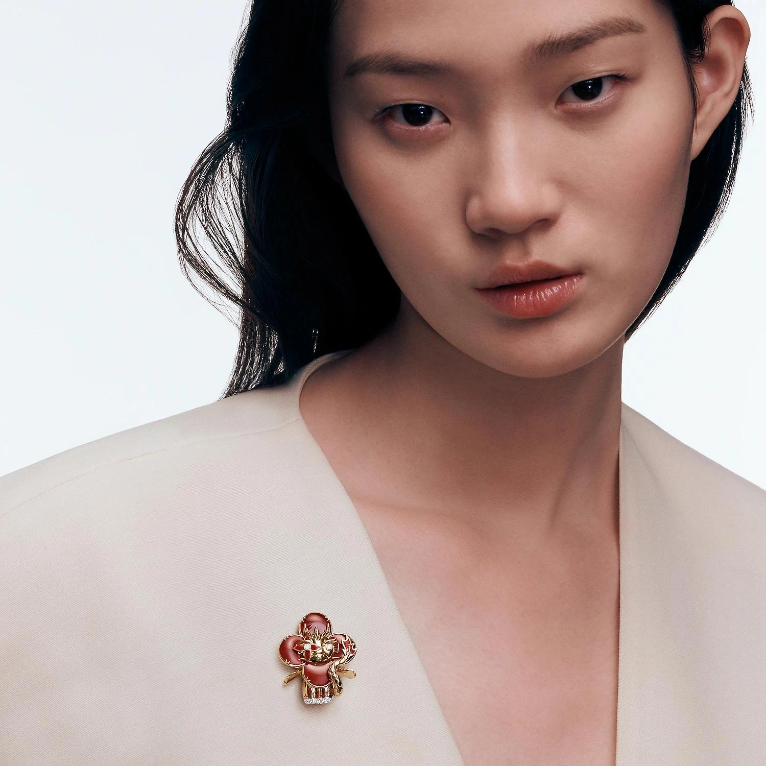 【预售】 LV路易威登 24秋冬 女士 吊坠 VIVIENNE DRAGON 18K 金漆光钻石彩色宝石项链 Q93976 商品