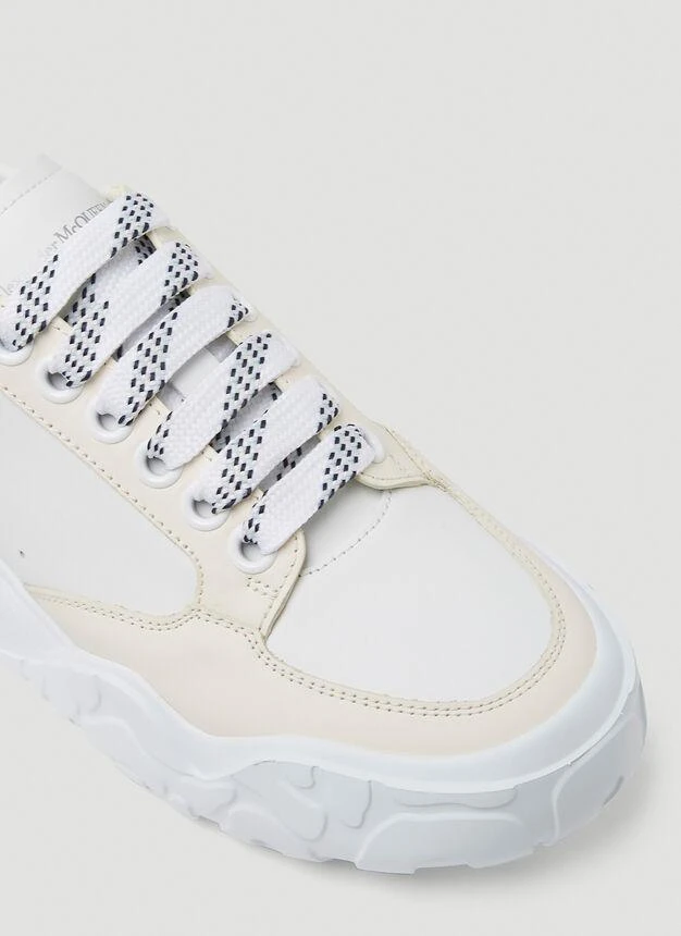Court Sneakers in White 商品
