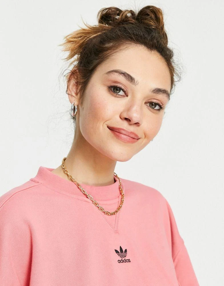 商品Adidas|adidas Originals essentials oversized central logo sweatshirt in pink,价格¥227,第3张图片详细描述