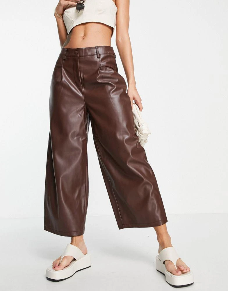商品VERO MODA|Vero Moda faux leather wide leg trouser in brown,价格¥165,第1张图片
