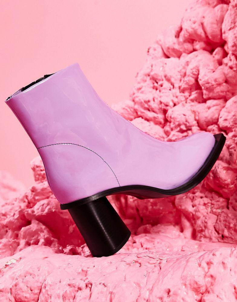 商品ASOS|ASOS DESIGN Heeled chelsea boot in lilac patent faux leather with contrast sole,价格¥396,第6张图片详细描述