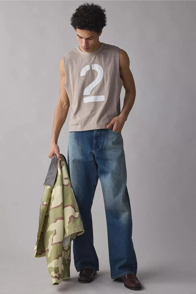 商品BDG|BDG Game Day Collegiate Graphic Cutoff Sleeveless Tee,价格¥155,第5张图片详细描述