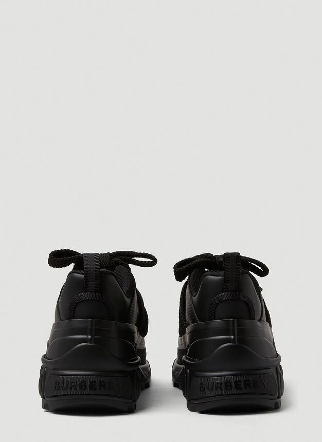 商品Burberry|Arthur Sneakers in Black,价格¥8626,第4张图片详细描述