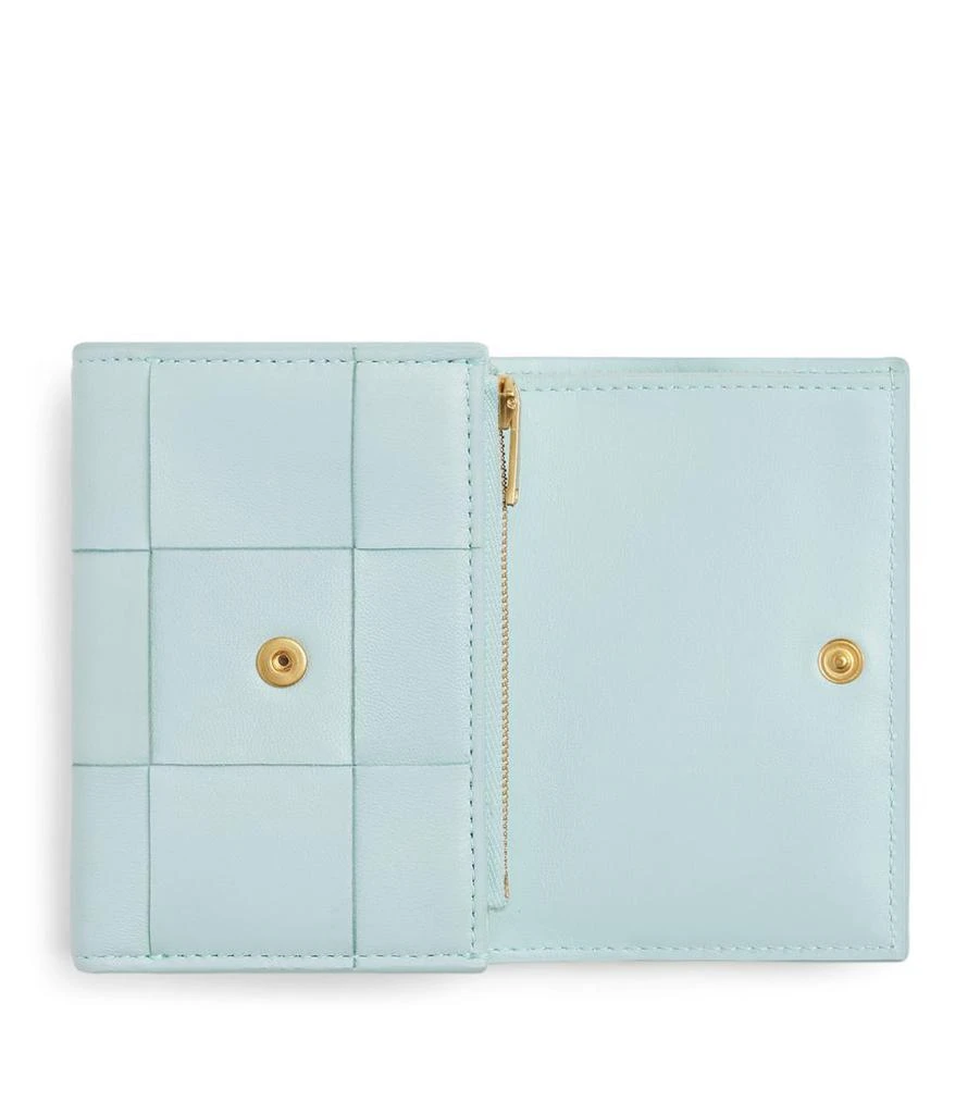 商品Bottega Veneta|Leather Cassette Trifold Wallet,价格¥5152,第2张图片详细描述