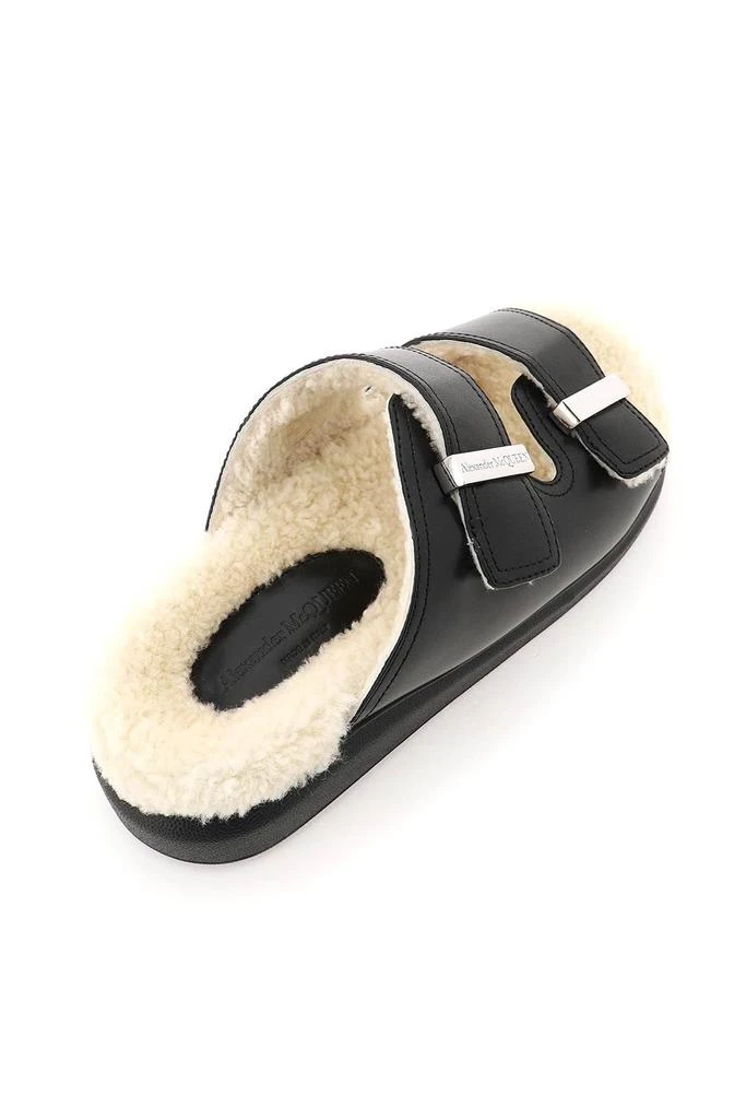 商品Alexander McQueen|LEATHER AND SHEARLING HYBRID MULES,价格¥3620,第4张图片详细描述