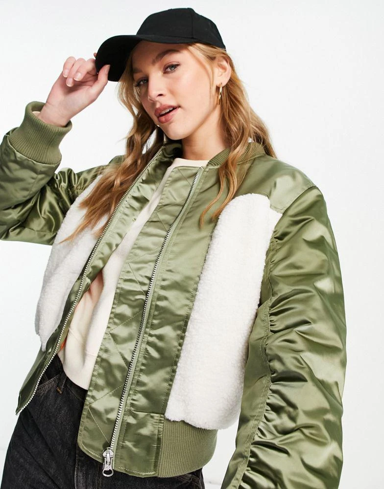 商品Topshop|Topshop borg panelled bomber jacket in khaki,价格¥226,第1张图片