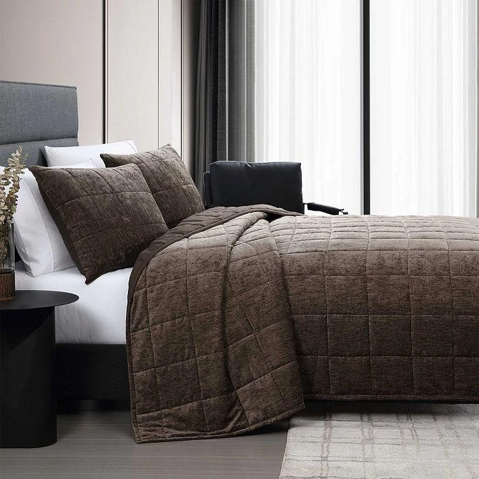 商品Vera Wang|Chenille Box Solid 3 Piece Quilt Set,价格¥964,第4张图片详细描述