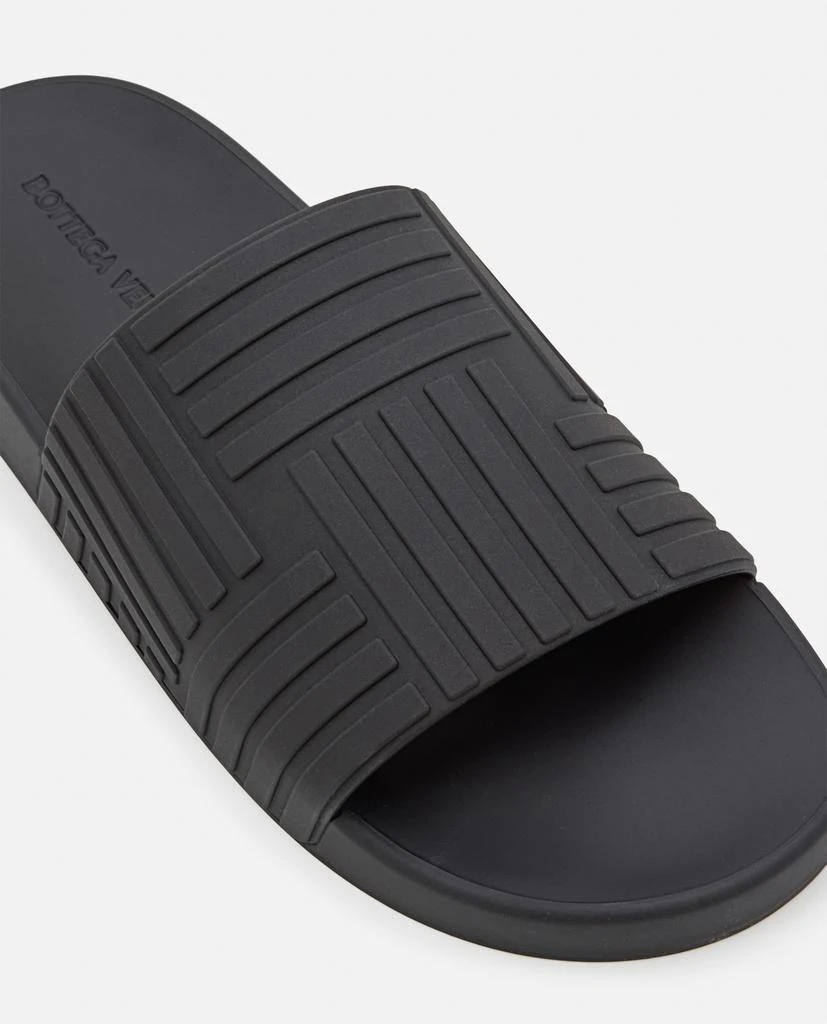 商品Bottega Veneta|RUBBER POOL SLIDES,价格¥2914,第4张图片详细描述