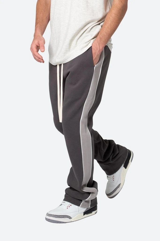 商品MNML|Flared Panel Track Pants - Grey,价格¥481,第2张图片详细描述