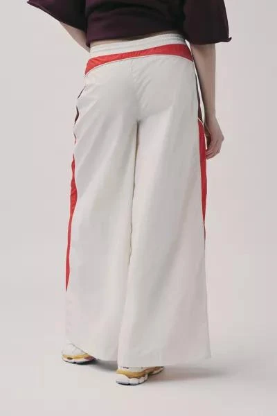 商品BDG|BDG Adrienne Nylon Wide-Leg Track Pant,价格¥340,第3张图片详细描述