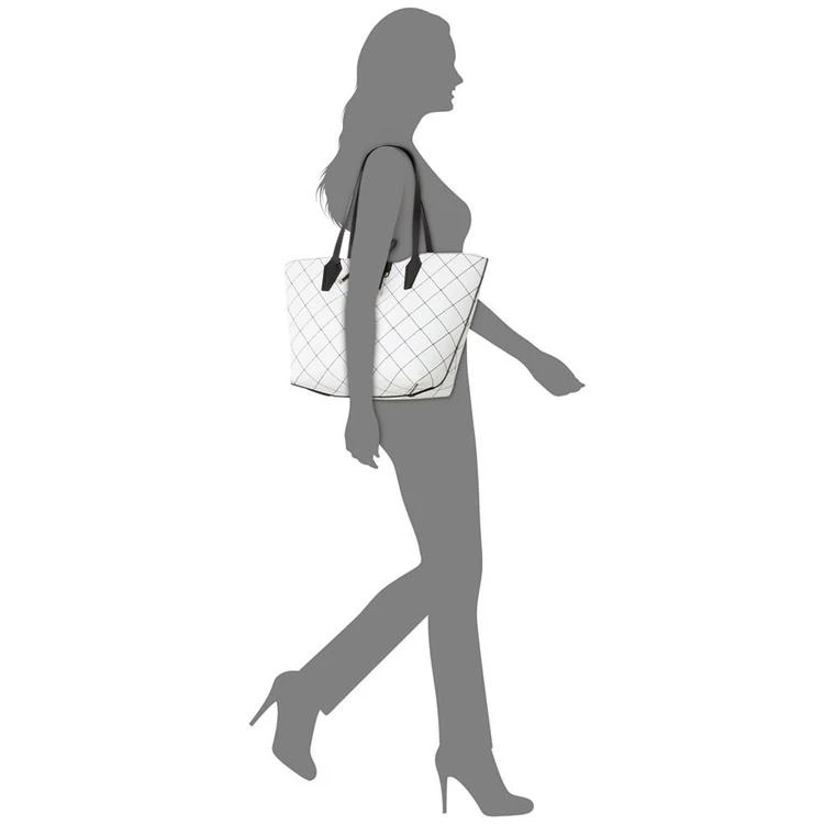 商品GUESS|星星子母托特包GUESS Bobbi Inside Out Tote,价格¥726,第2张图片详细描述