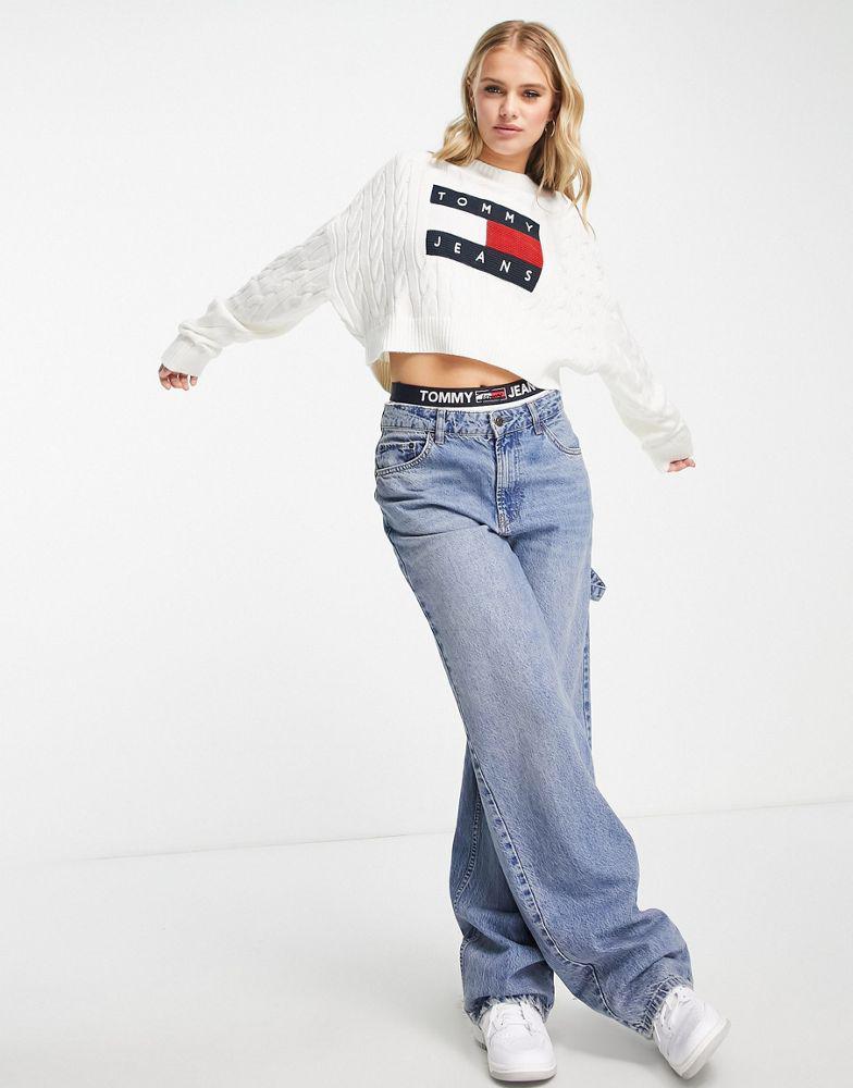 商品Tommy Jeans|Tommy Jeans boxy flag logo cable knit jumper in off white,价格¥790,第5张图片详细描述