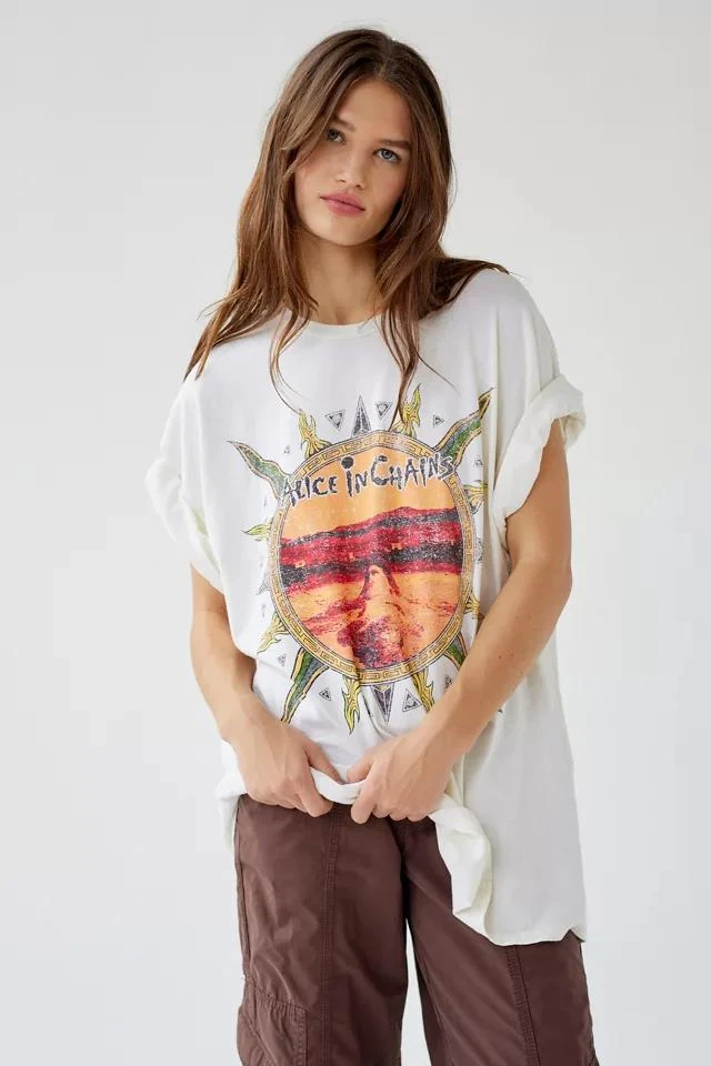 商品Urban Outfitters|Alice In Chains Oversized Tee,价格¥338,第4张图片详细描述