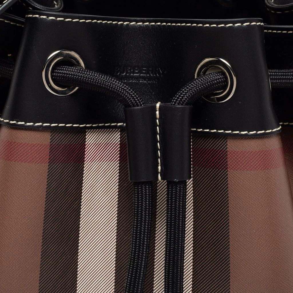 商品Burberry|Burberry Brown Check Print Drawcord Chesterton Bucket Bag,价格¥9360,第5张图片详细描述