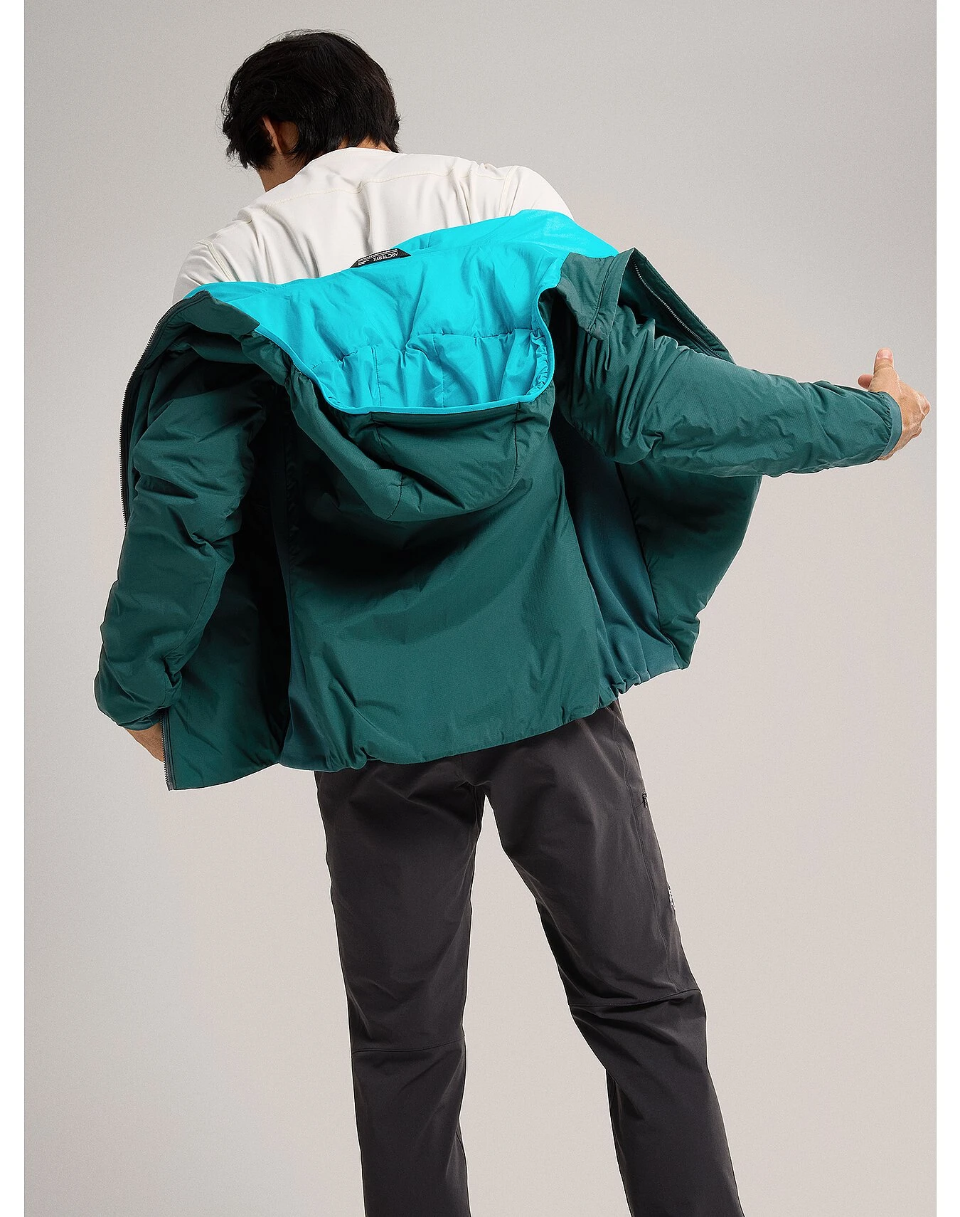 商品Arc'teryx|Arc'teryx 男士户外冲锋衣 X000007487PYTHEAS 绿色,价格¥2968,第3张图片详细描述