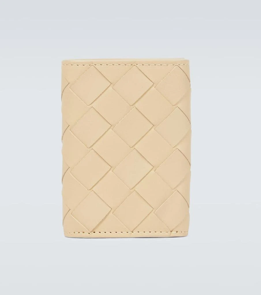 商品Bottega Veneta|Tiny Tri-Fold Intrecciato编织皮革三折钱包,价格¥5008,第3张图片详细描述