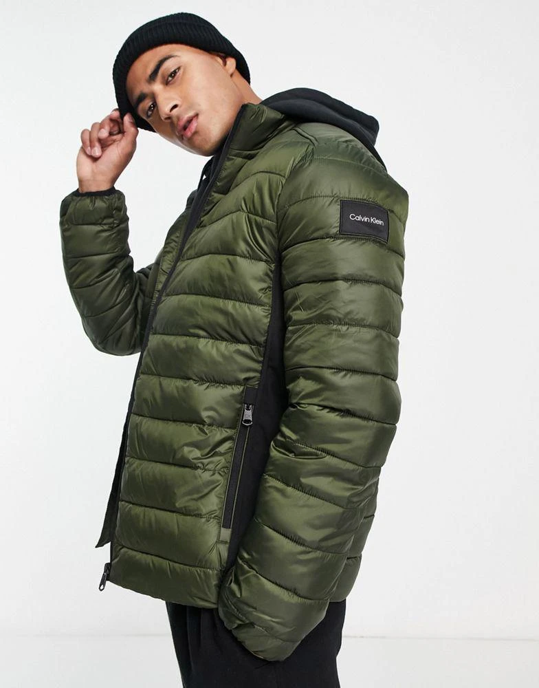 商品Calvin Klein|Calvin Klein polyester lightweight hooded puffer jacket in dark green,价格¥1266,第1张图片