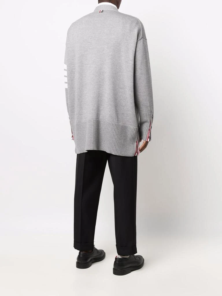 商品Thom Browne|THOM BROWNE ELONGATED CARDIGAN W/ 4BAR IN FINE MERINO WOOL,价格¥4670,第3张图片详细描述