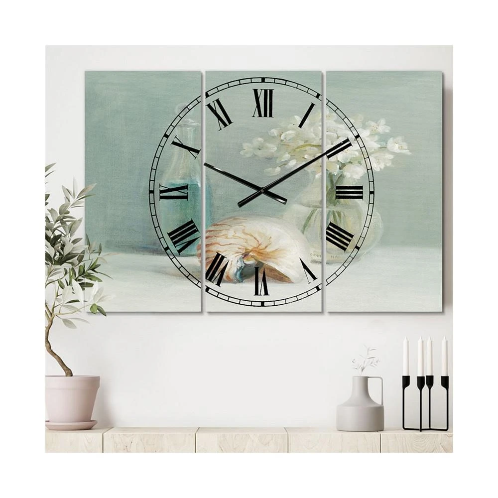 商品Designart|Farmhouse 3 Panels Metal Wall Clock,价格¥1869,第2张图片详细描述