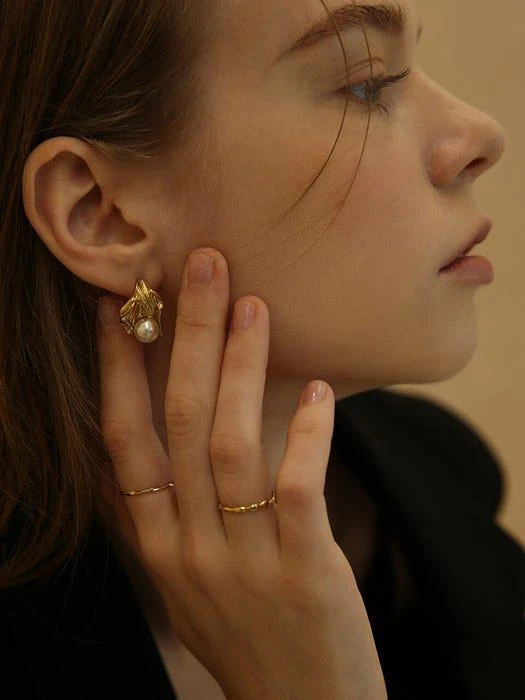 商品LAZYDAWN|Pearl In The Shell Earring E014,价格¥478,第1张图片详细描述