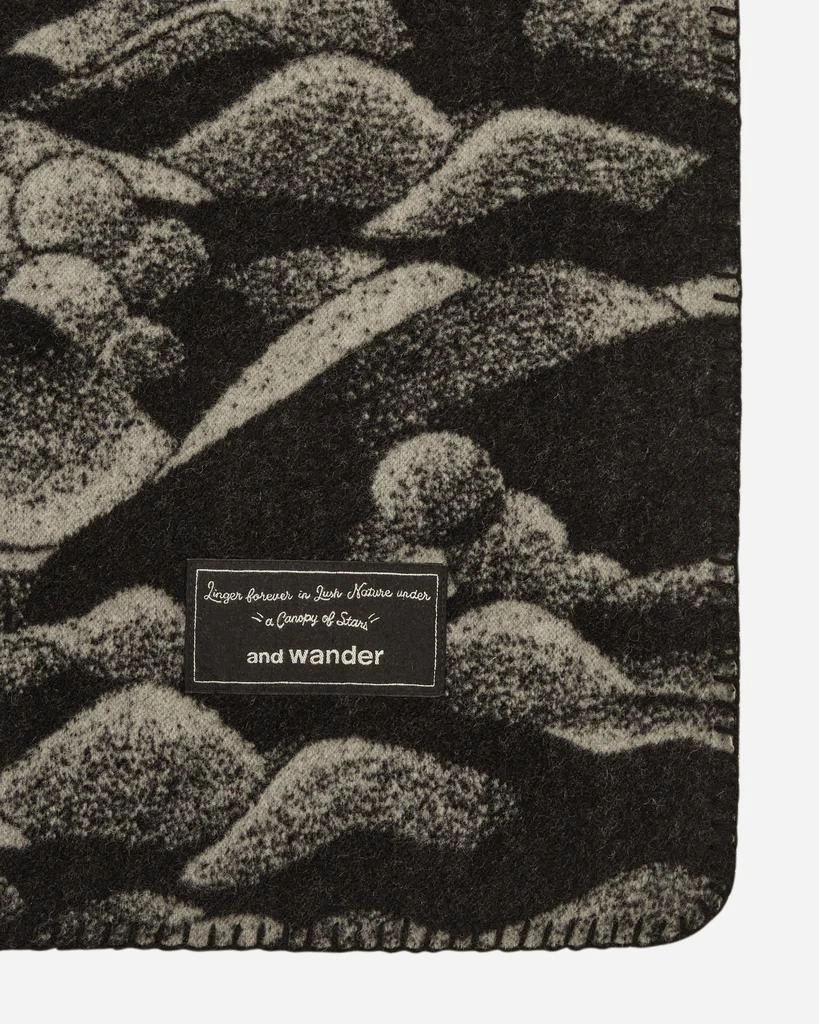 商品And Wander|Large Mountain Camo Wool Blanket Black,价格¥1380,第4张图片详细描述