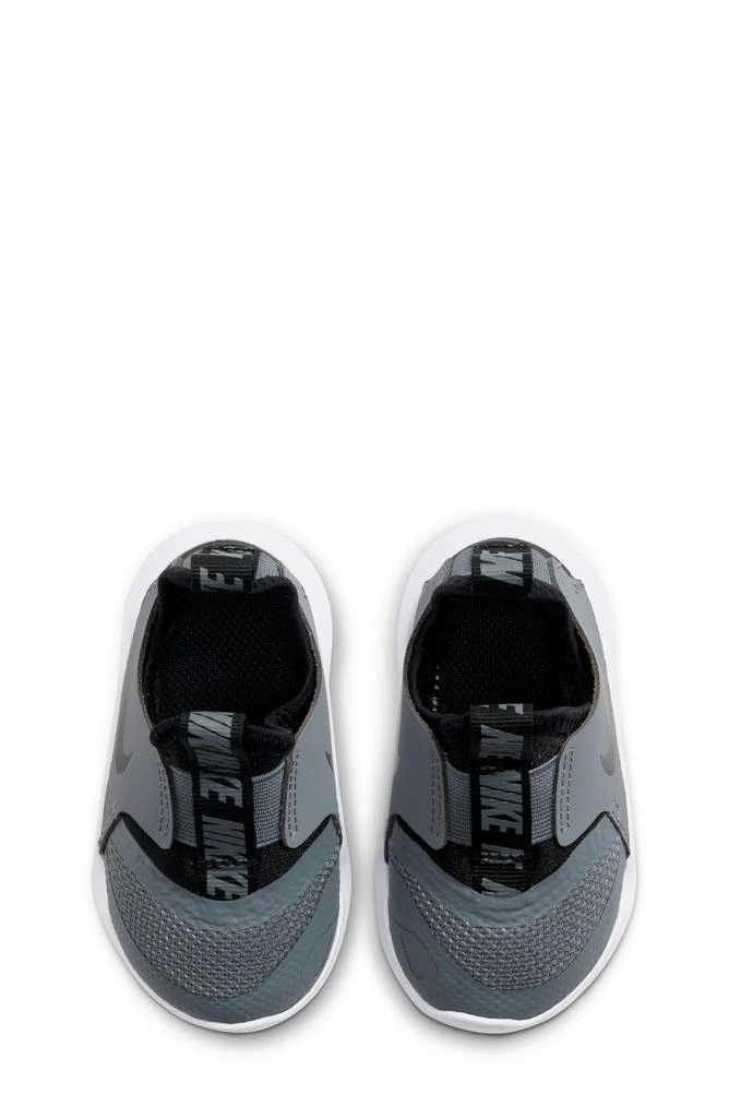 Flex Runner Slip-On Running Shoe 商品