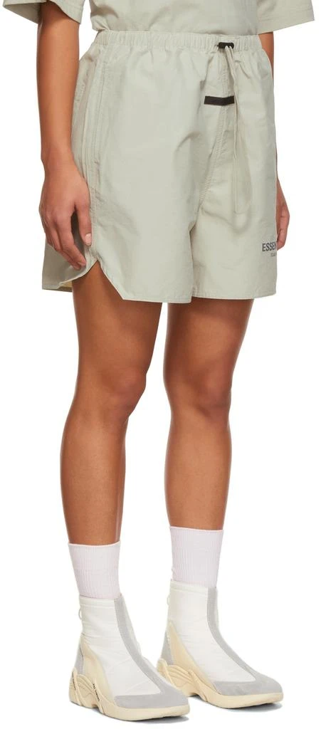 商品Essentials|SSENSE Exclusive Green Volley Shorts,价格¥199,第2张图片详细描述