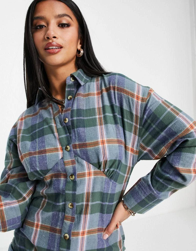 商品ASOS|ASOS DESIGN Petite ruched bodycon mini shirt dress in blue check,价格¥138,第3张图片详细描述