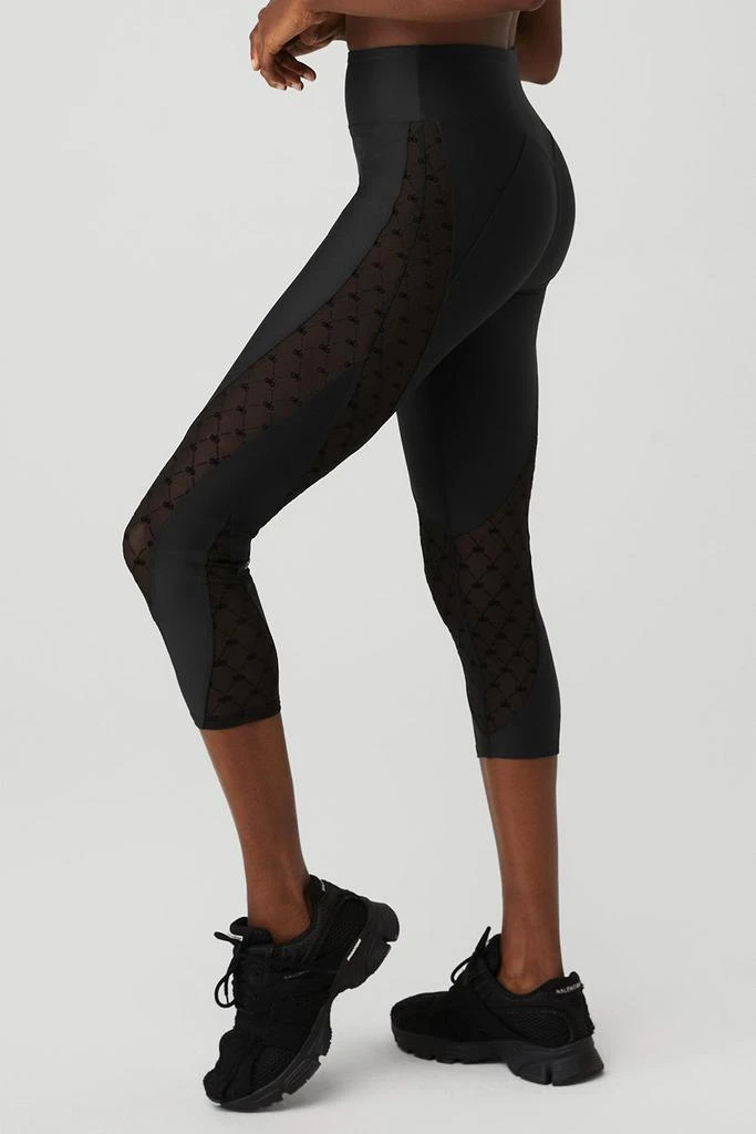 商品Alo|Airlift Mesh High-Waist Celeste Capri - Black,价格¥567,第3张图片详细描述