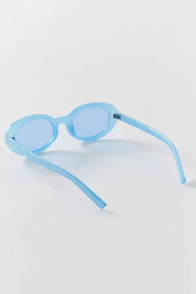 商品Urban Outfitters|Tabby Plastic Oval Sunglasses,价格¥74,第5张图片详细描述