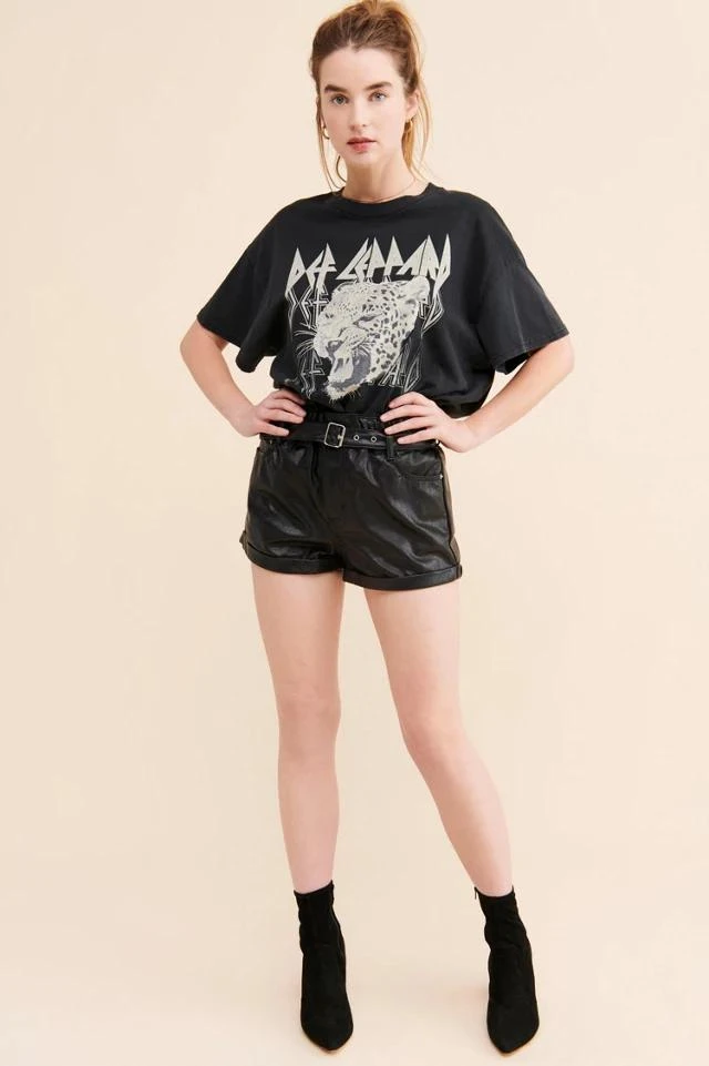 商品BDG|BDG Lucia Faux Leather Belted Shorts,价格¥153,第4张图片详细描述