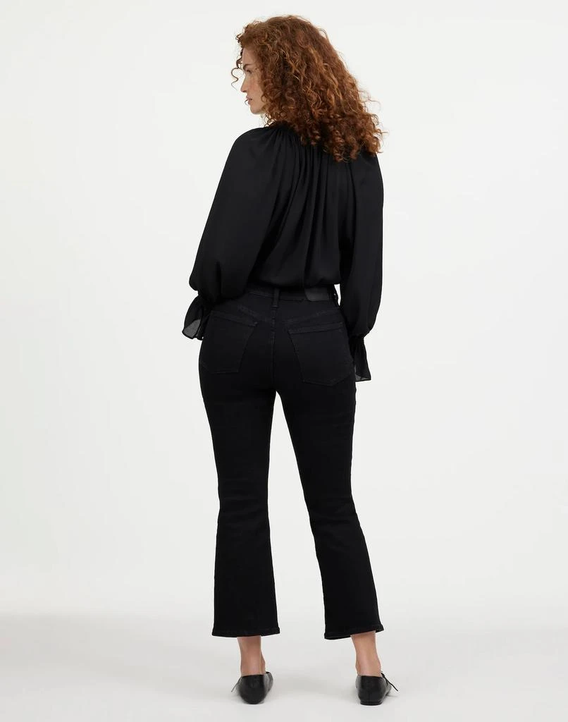 Curvy Kick Out Crop Jean 商品