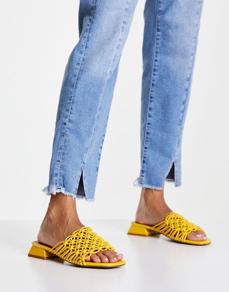 商品ASOS|ASOS DESIGN Flexion woven mule sandals in yellow,价格¥156,第4张图片详细描述